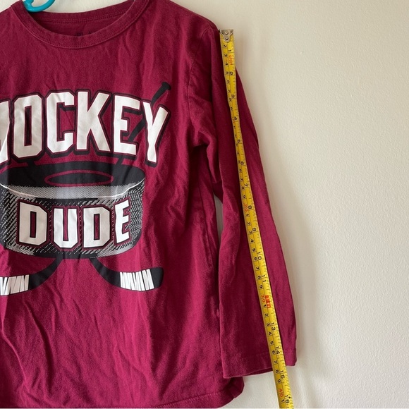 🌼 5/$25 The Children’s Place Boys Long Sleeve Hockey Dude Graphic Tee 7/8 Sports - Picture 6 of 8